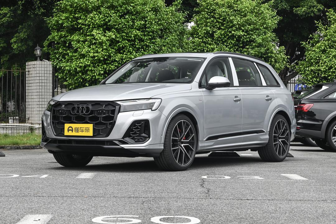 Audi Q7 2026, фото 1
