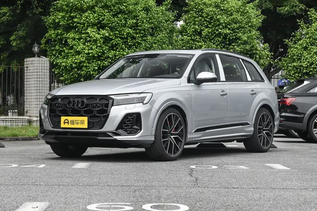 Audi Q7 2026 — купить из Китая под заказ