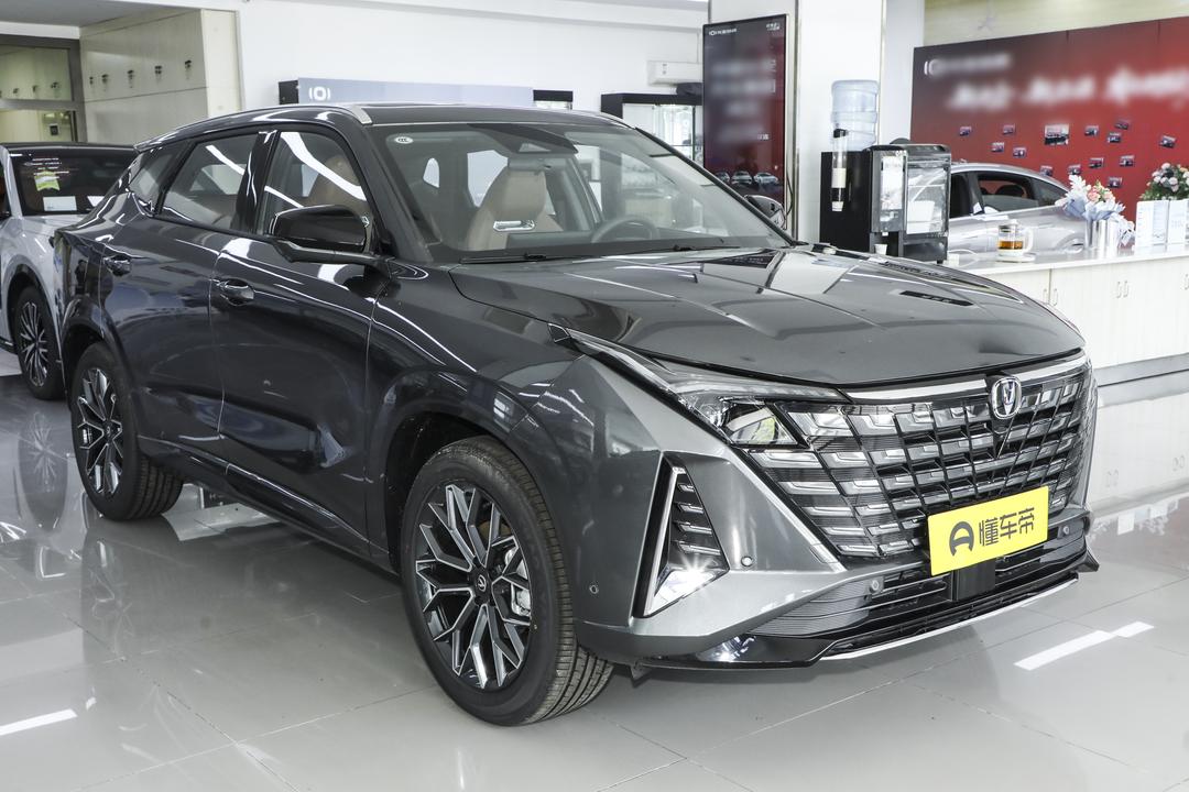 Changan UNI-Z PHEV 2026, фото 3