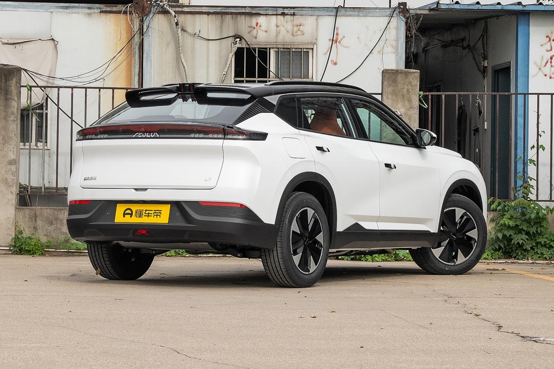 Dongfeng L7 PHEV 2026, фото 7