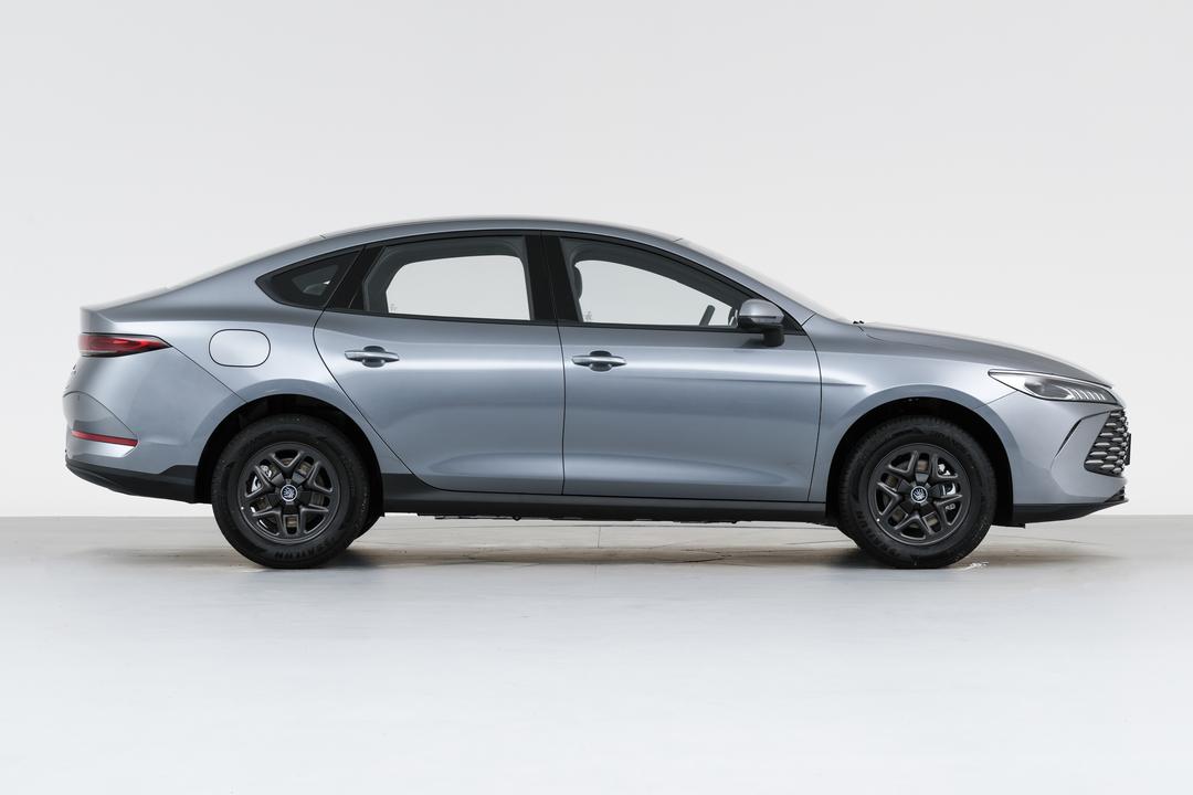 BYD Qin PLUS DM 2026, фото 8