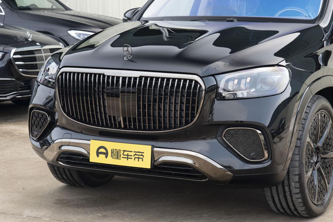 Mercedes-Benz Maybach GLS 2026, фото 9