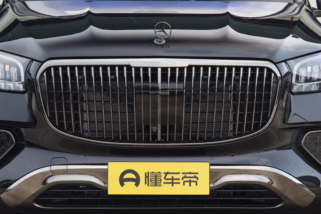Mercedes-Benz Maybach GLS 2026, фото 10
