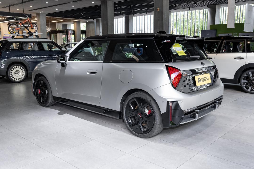 MINI JCW EV 2026, фото 5