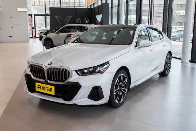 BMW 5 Series 2026 — купить из Китая под заказ