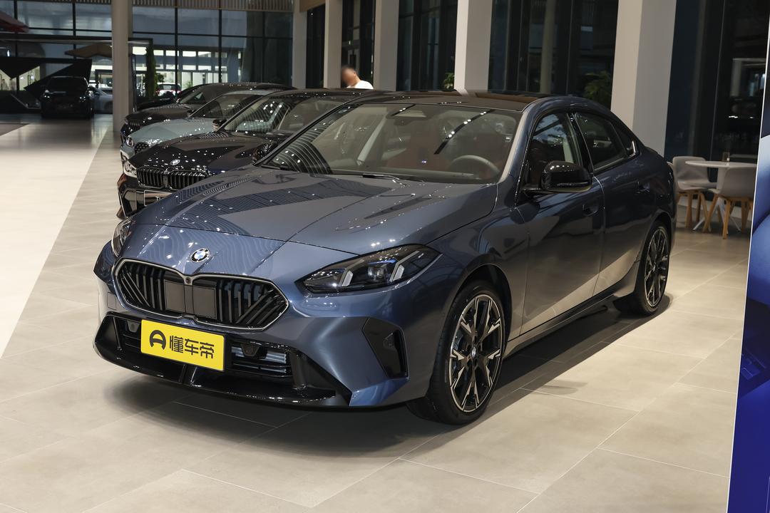 BMW 2 Series 2026, фото 1