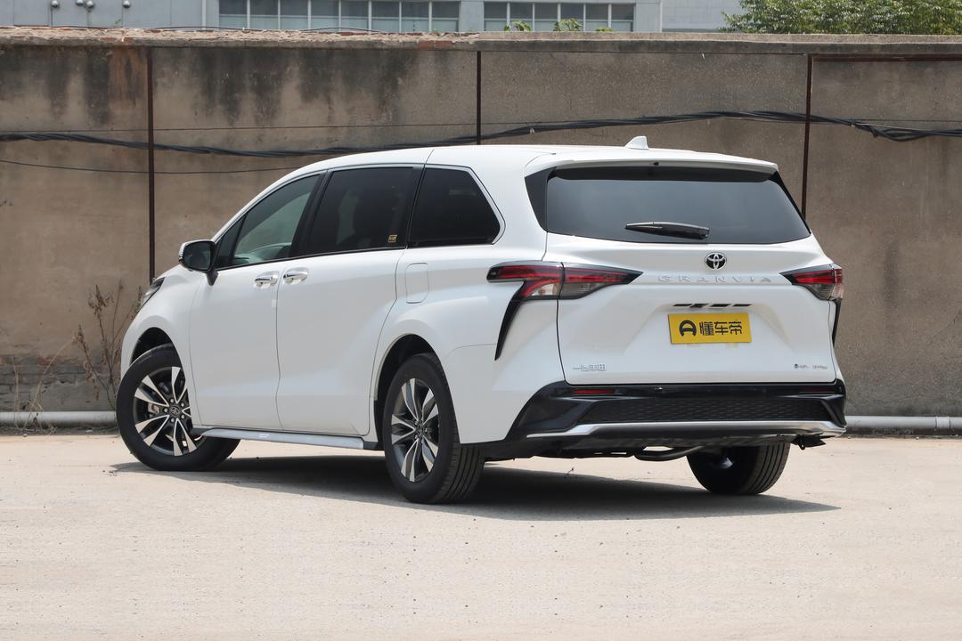 Toyota Granvia 2026, фото 5