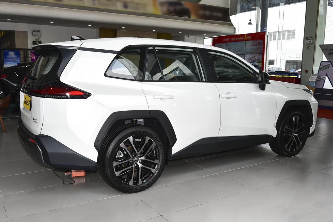 Toyota RAV4 2026, фото 8