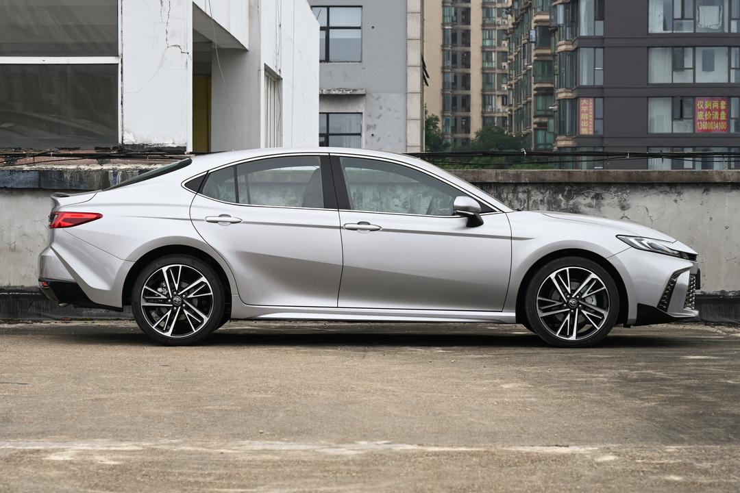 Toyota Camry 2026, фото 8
