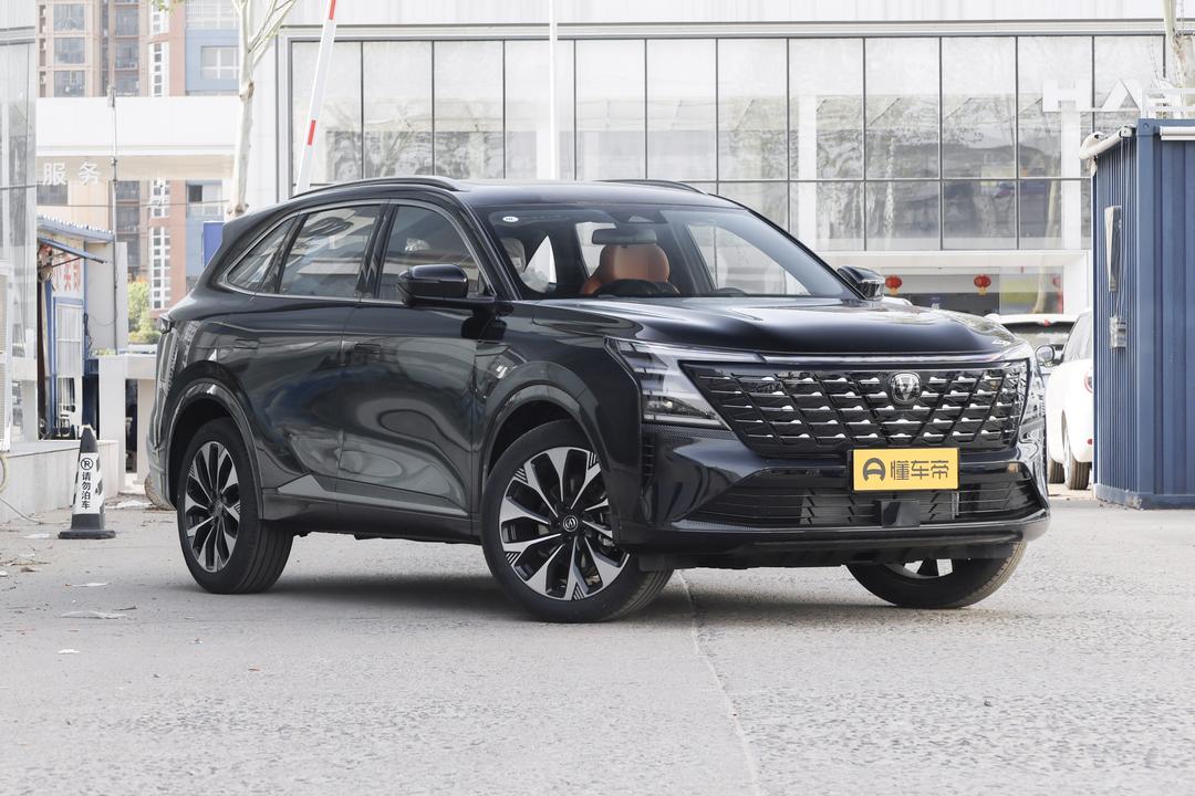 Changan CS75 PLUS 2026, фото 3