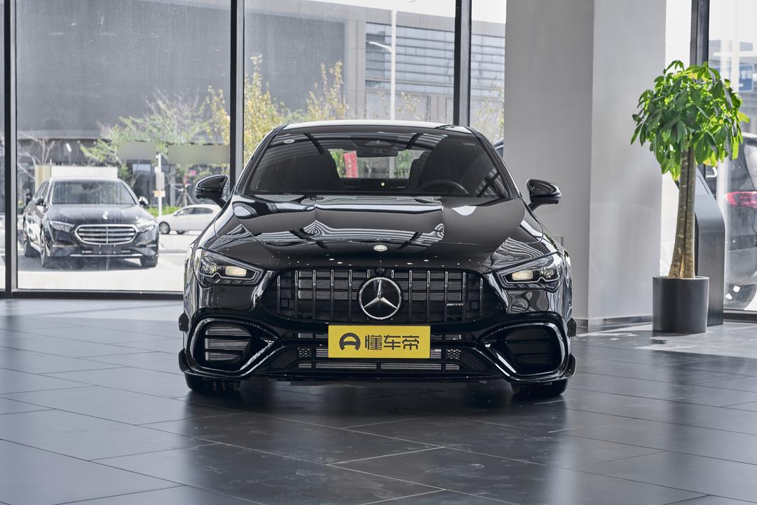 Mercedes-Benz CLA AMG 2026, фото 2