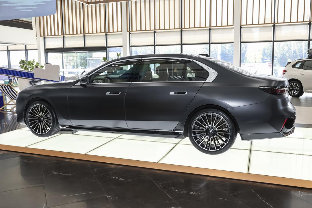 BMW 7-Series 2026, фото 4