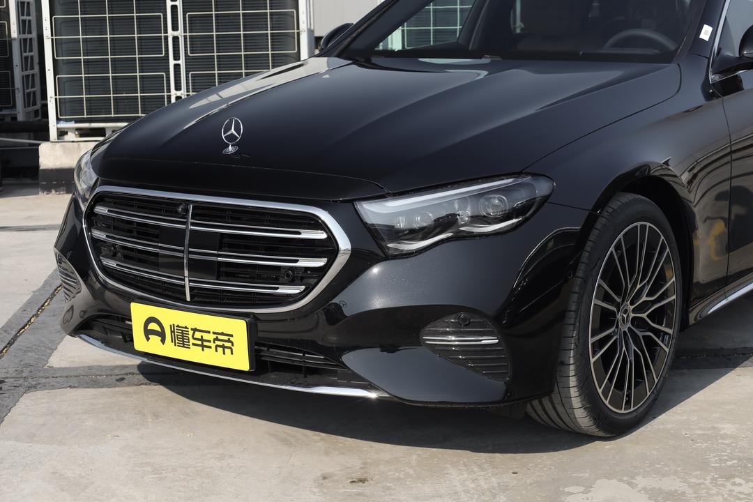 Mercedes-Benz E-Class 2026, фото 9