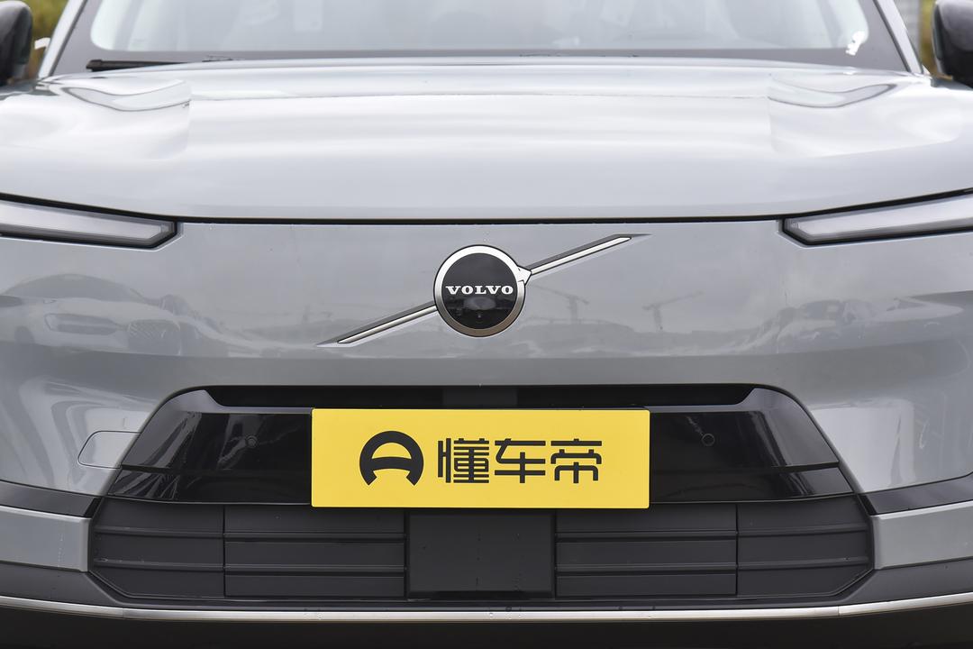 Volvo XC70 2026, фото 10