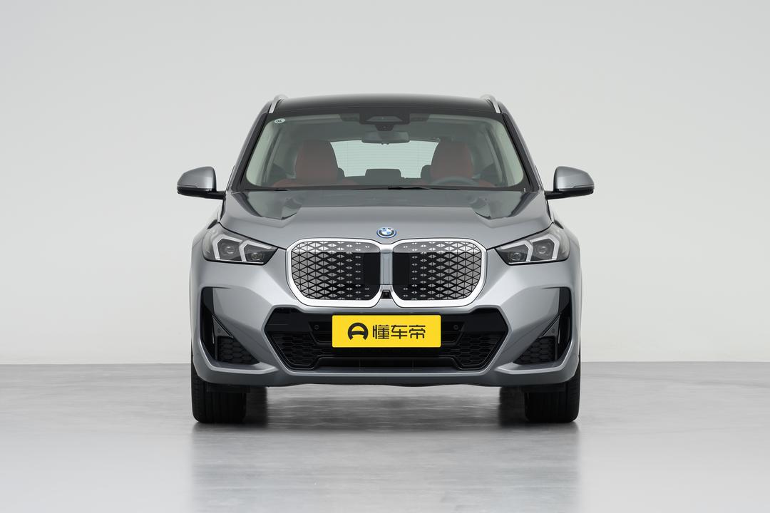 BMW iX1 2026, фото 2