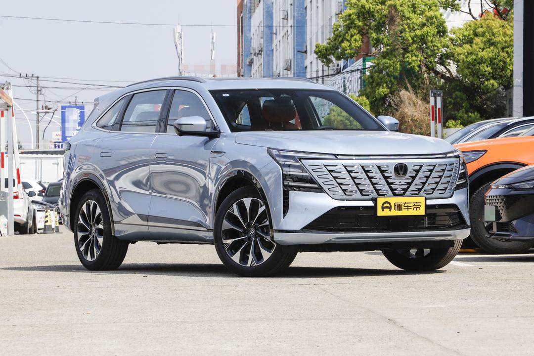 Changan CS75 PLUS 2026, фото 3