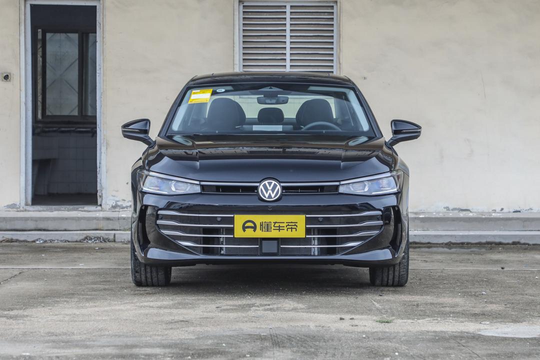 Volkswagen Passat 2026, фото 2
