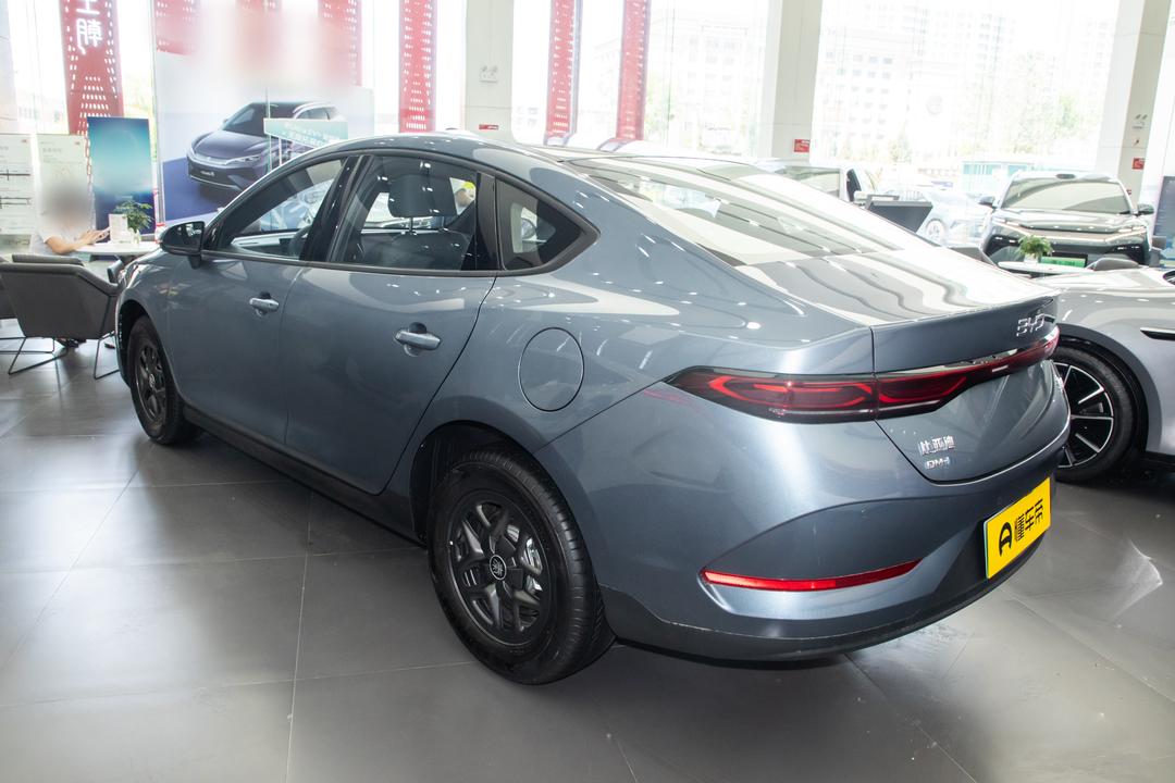 BYD Qin PLUS DM 2026, фото 4