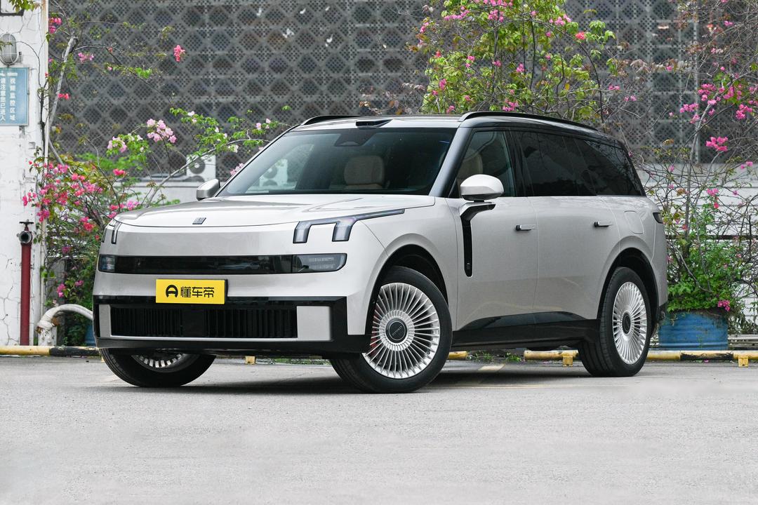 Lynk & Co 900 2026, фото 1