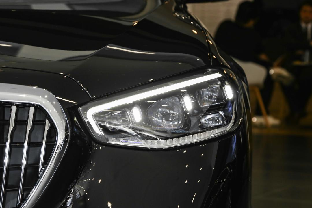 Mercedes-Benz Maybach S-Class 2026, фото 12