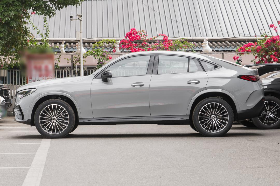 Mercedes-Benz GLC Coupe 2026, фото 4