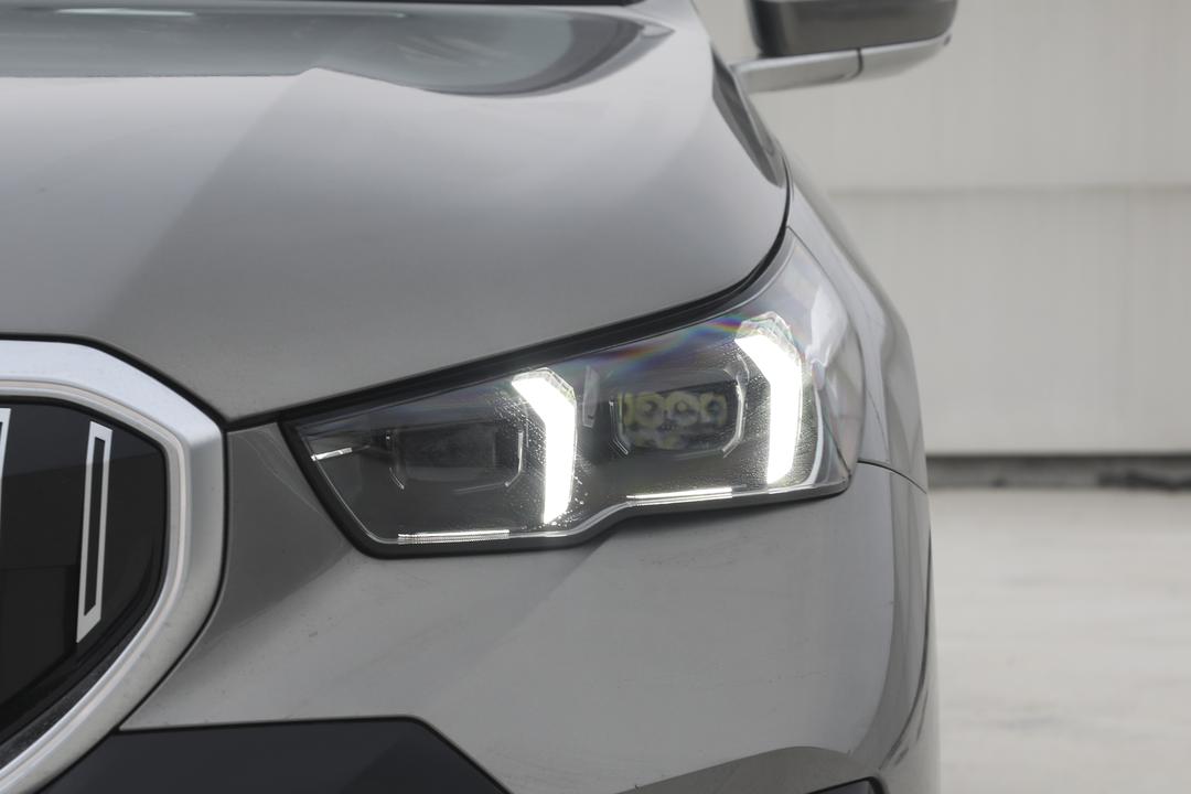BMW 5 Series 2026, фото 12