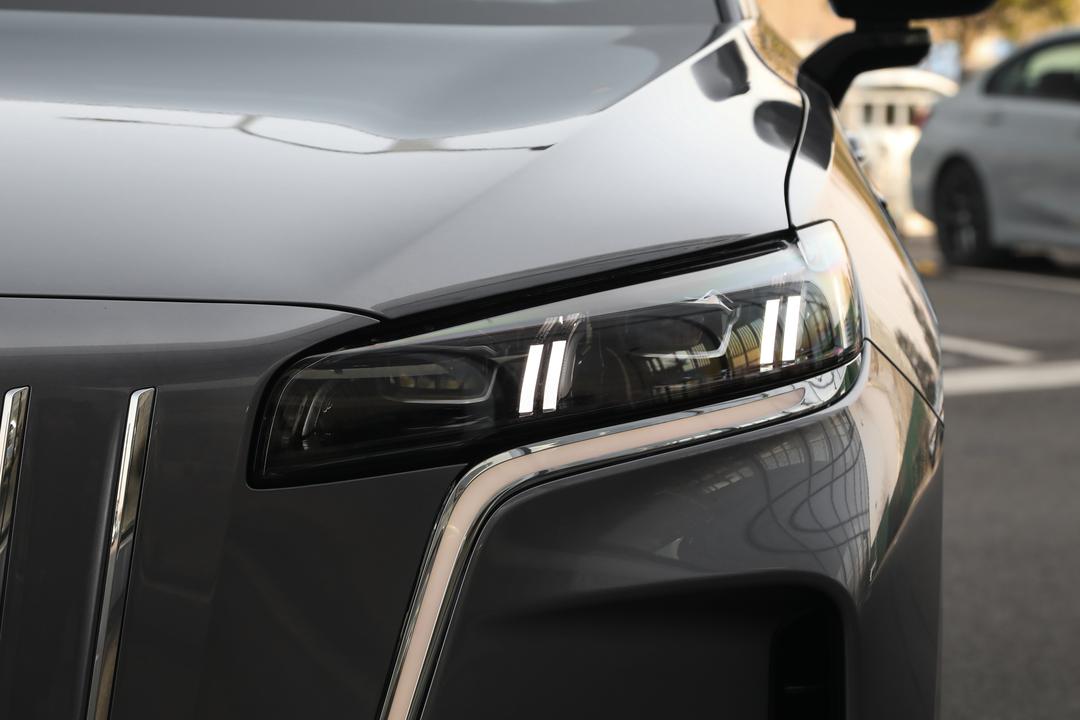 Hongqi HS6 PHEV 2026, фото 12