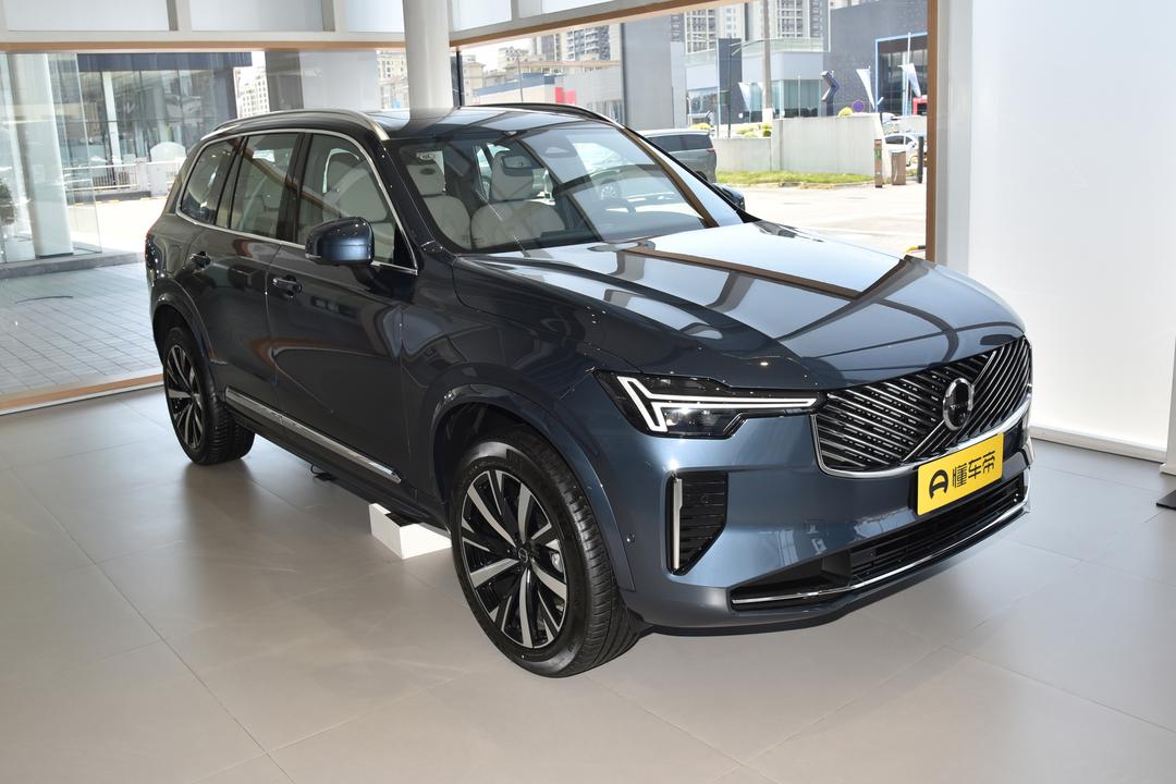 Volvo XC90 2026, фото 3