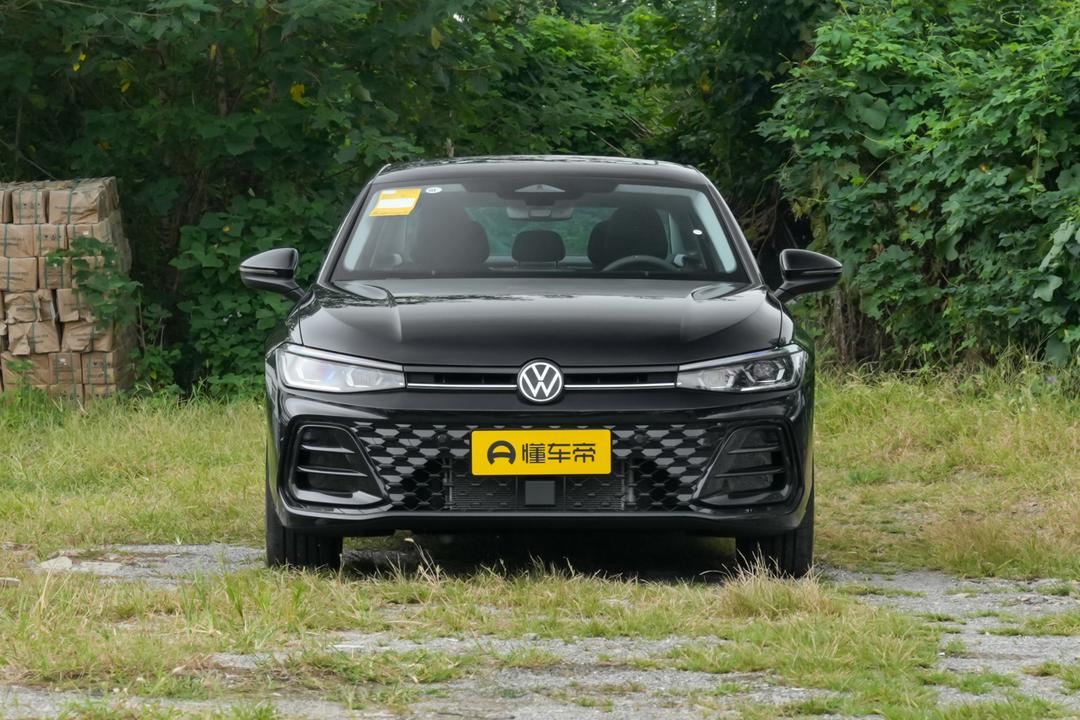 Volkswagen Passat 2026, фото 2