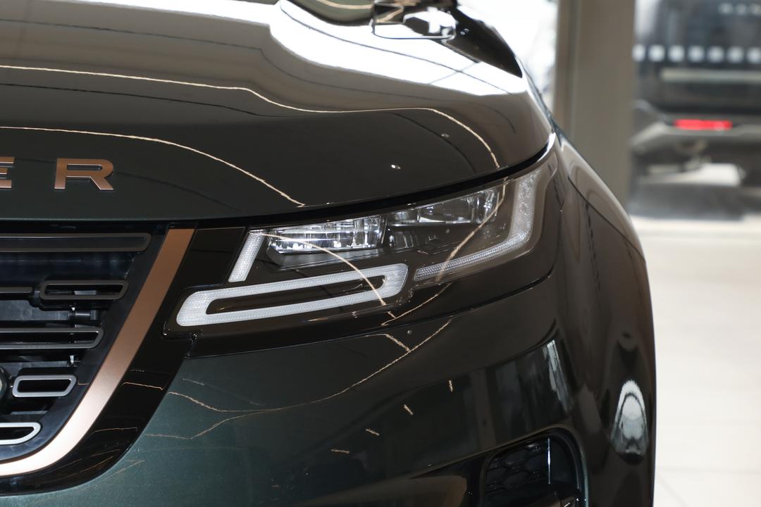 Land Rover Range Rover Evoque 2026, фото 11