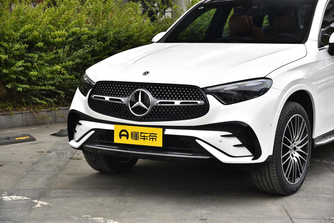 Mercedes-Benz GLC-Class 2026, фото 9