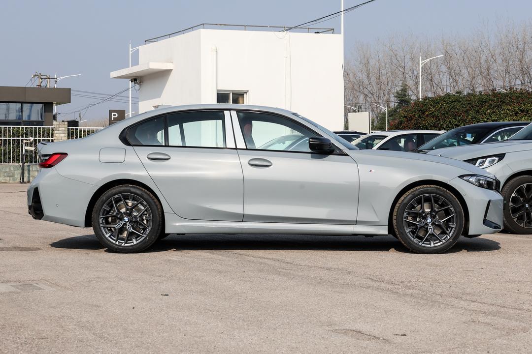 BMW 3 Series 2026, фото 8
