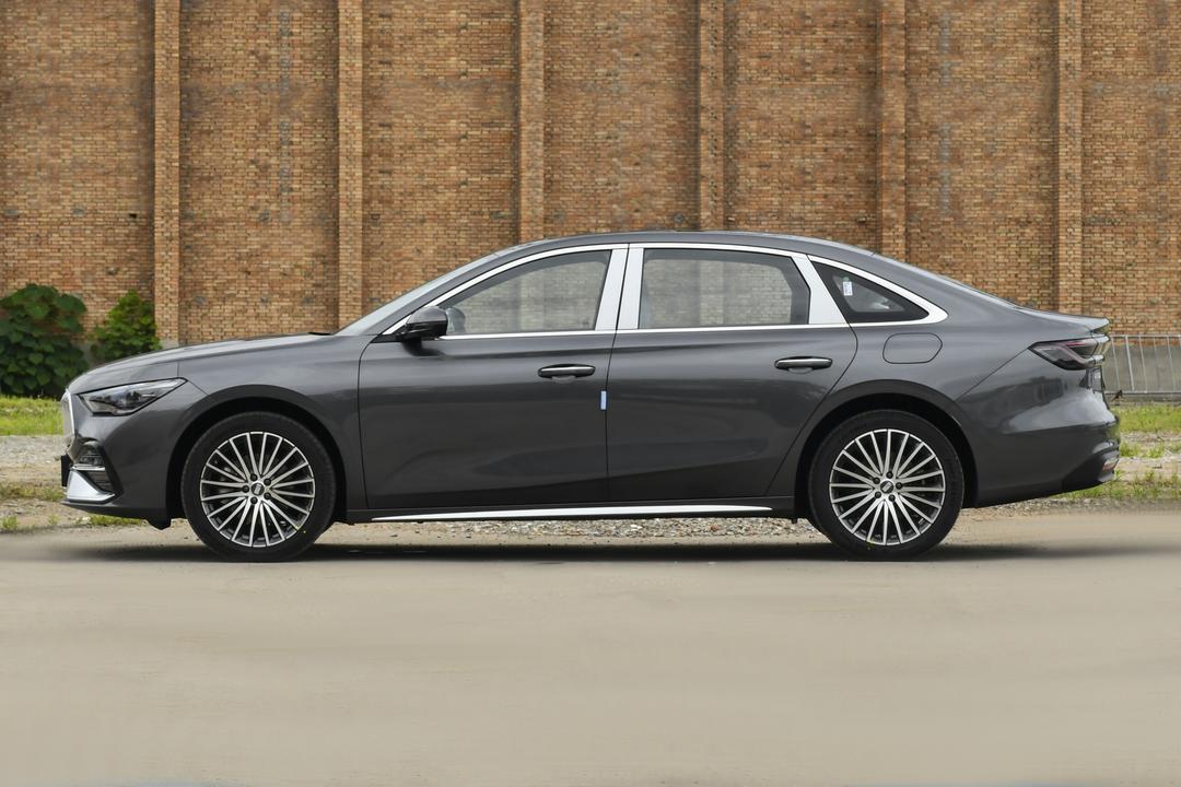 Geely Starlight 7 2026, фото 4