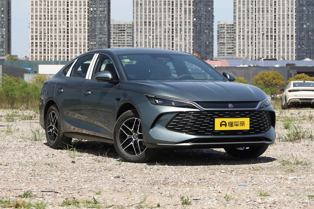 BYD Qin L DM 2026, фото 3