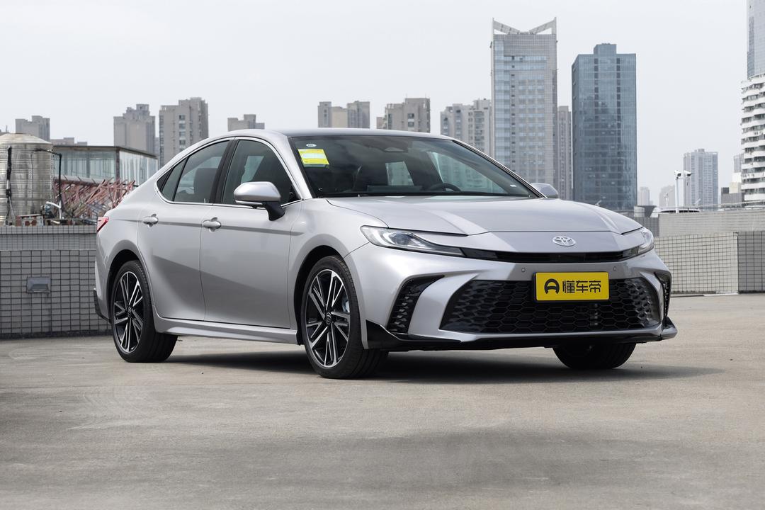 Toyota Camry 2026, фото 3