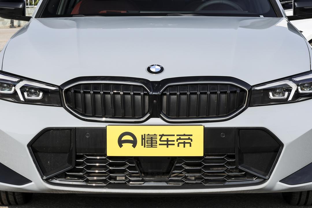 BMW 3 Series 2026, фото 10