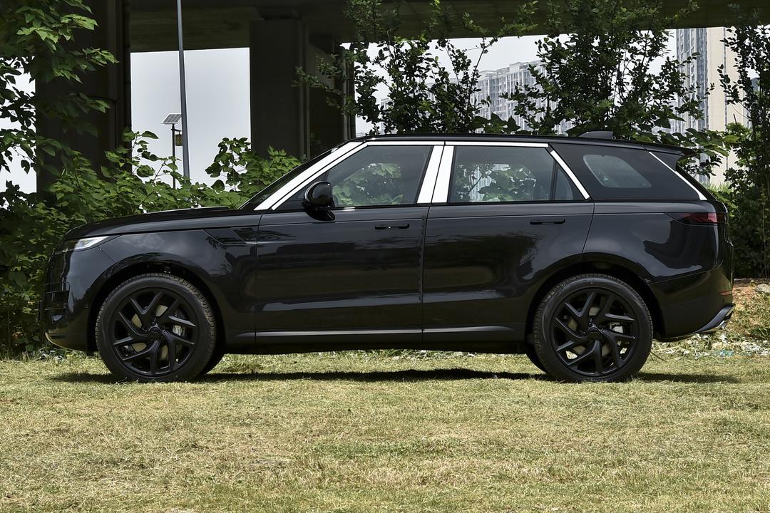 Land Rover Range Rover Sport 2026, фото 4