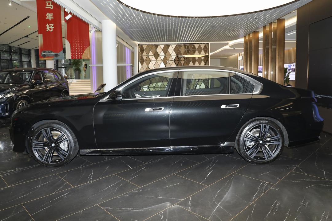 BMW 7-Series 2026, фото 4