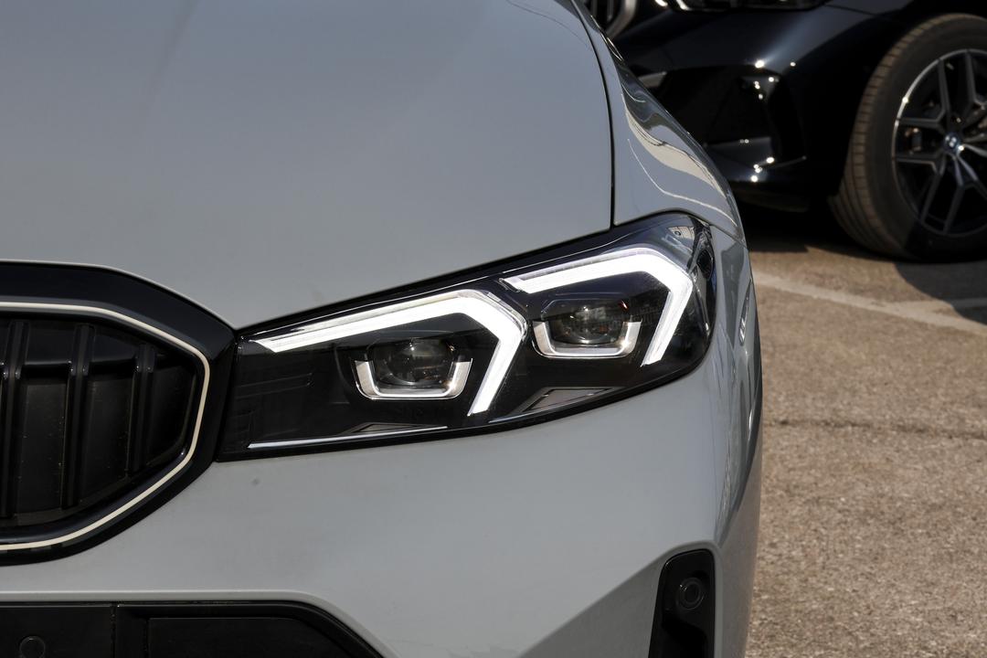 BMW 3 Series 2026, фото 12