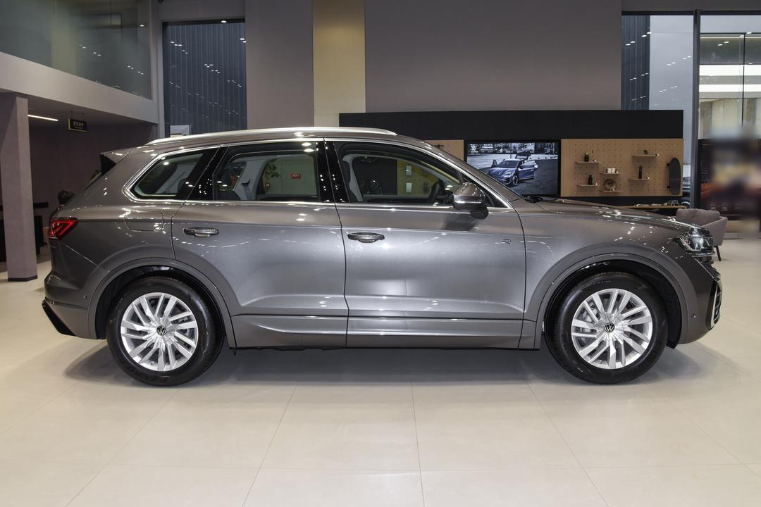 Volkswagen Touareg 2026, фото 8
