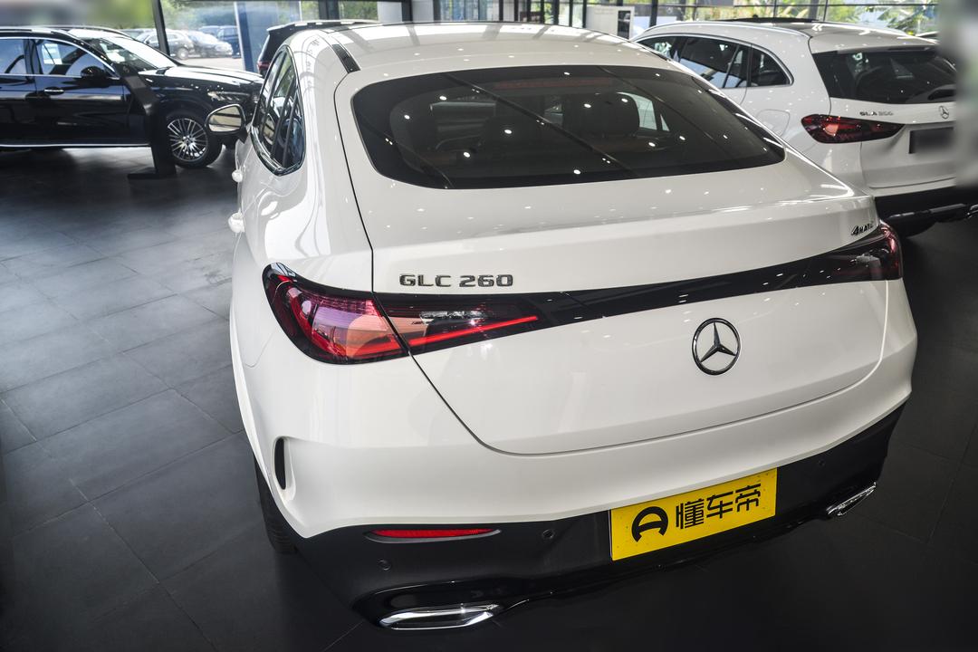 Mercedes-Benz GLC Coupe 2026, фото 5