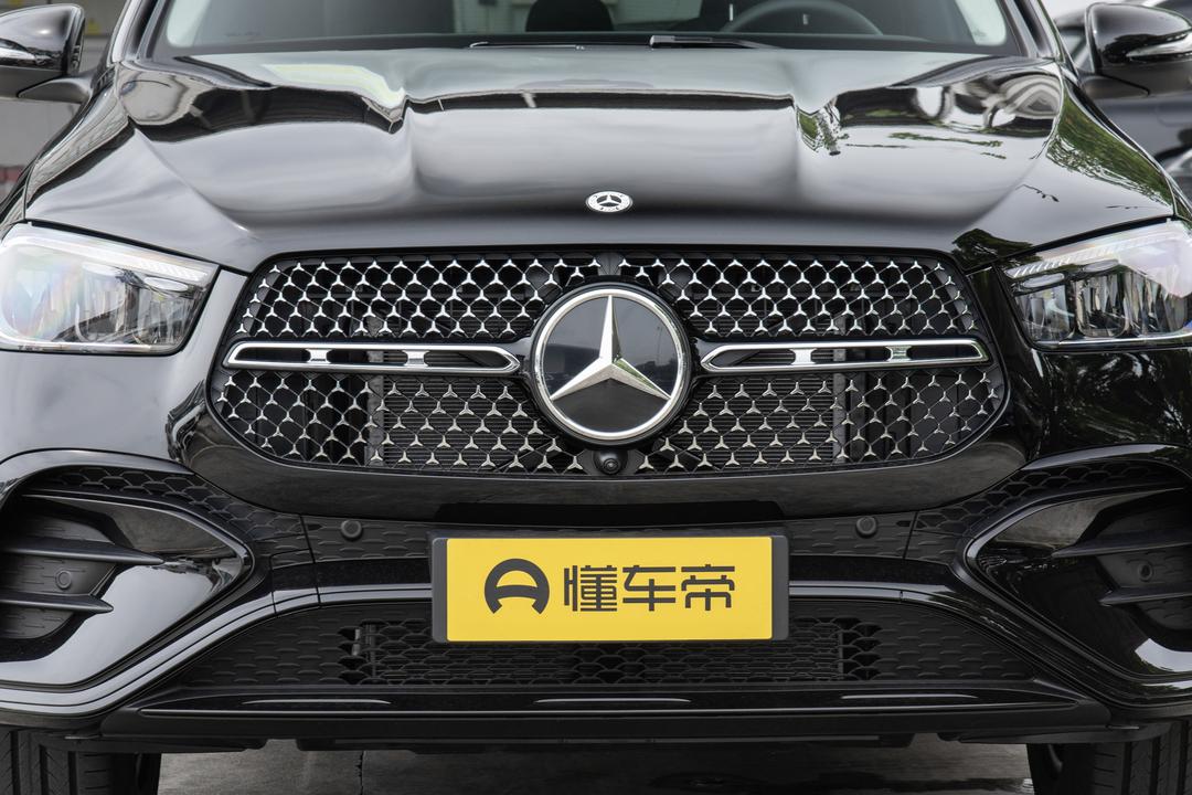 Mercedes-Benz GLE Coupe 2026, фото 10