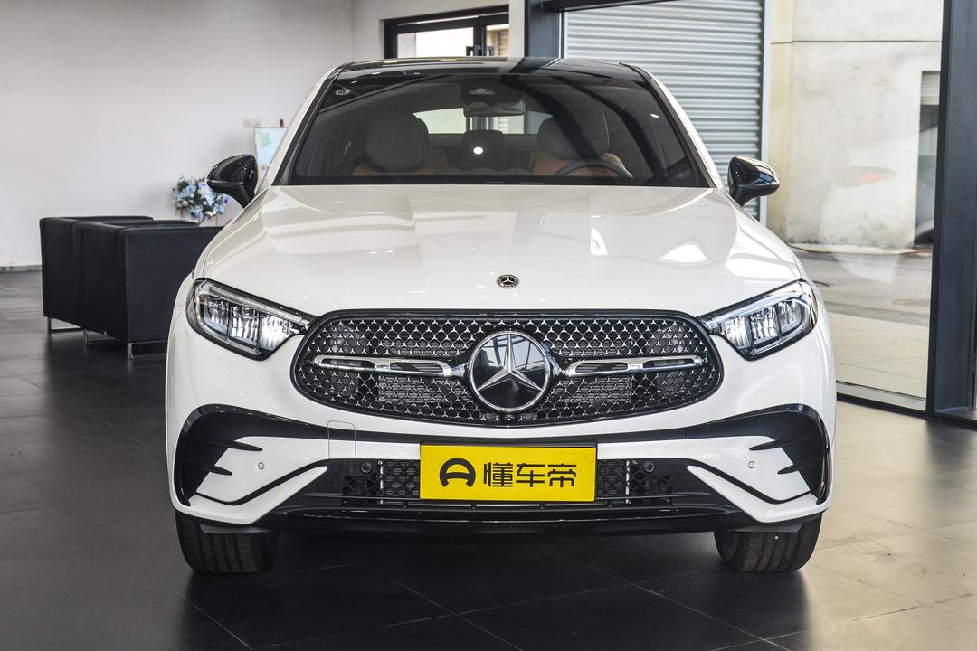 Mercedes-Benz GLC Coupe 2026, фото 2
