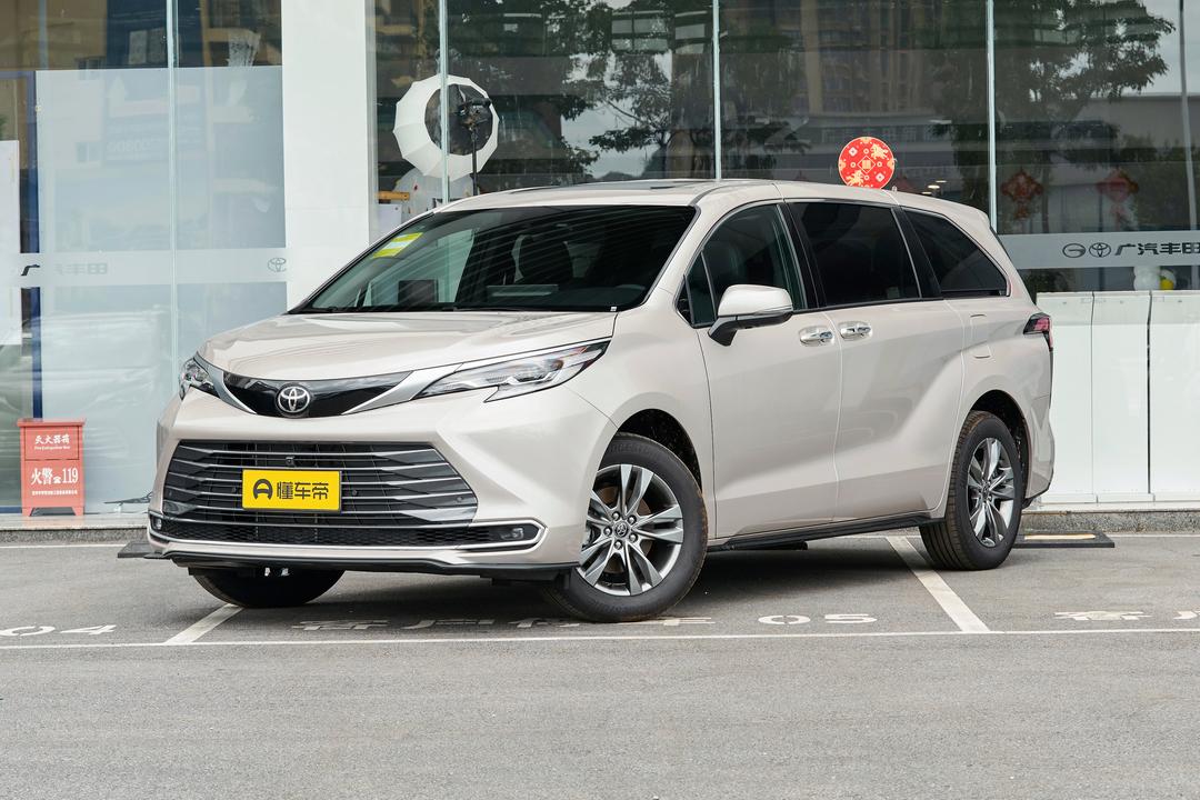 Toyota Sienna 2026, фото 1
