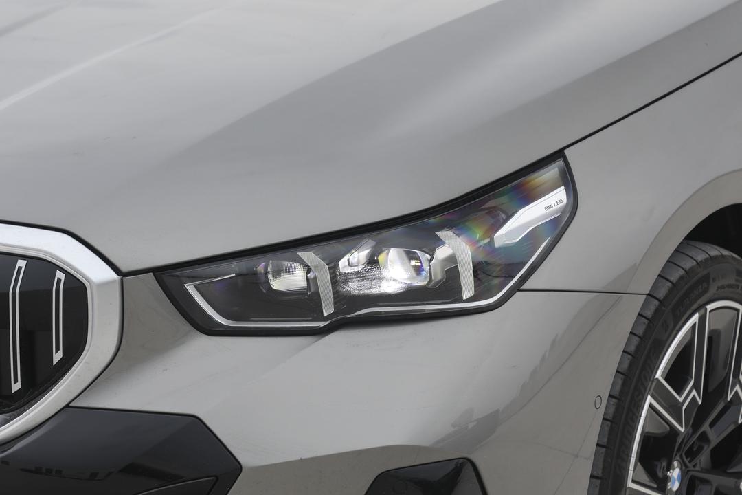 BMW 5 Series 2026, фото 14