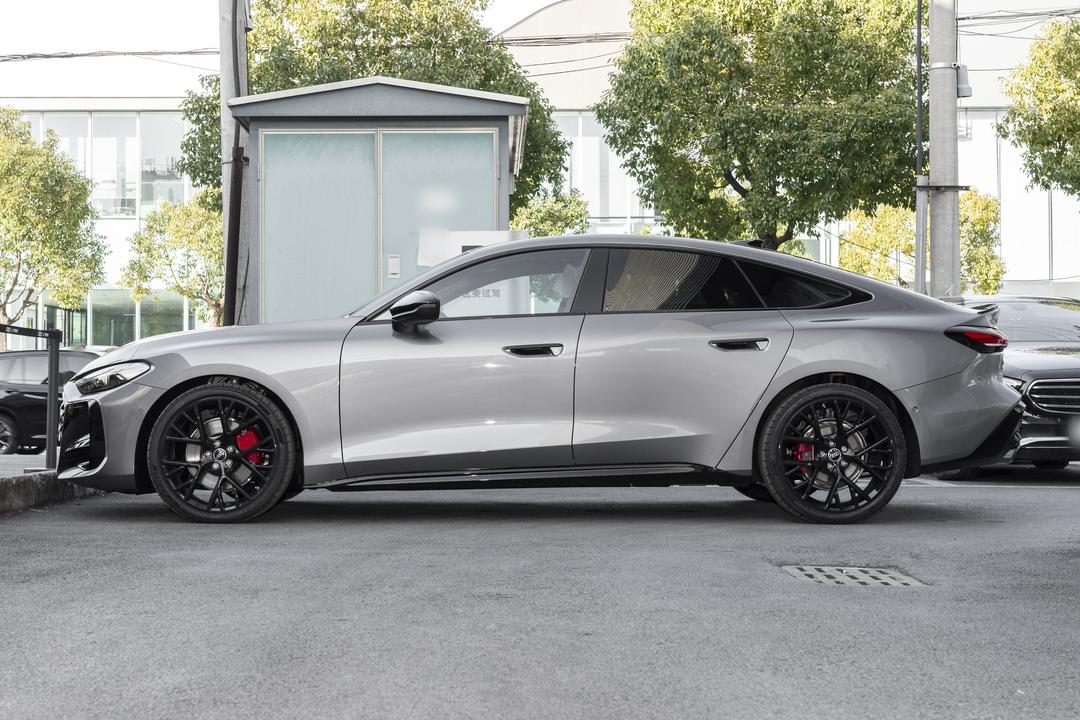 Audi A5L Sportback 2026, фото 4