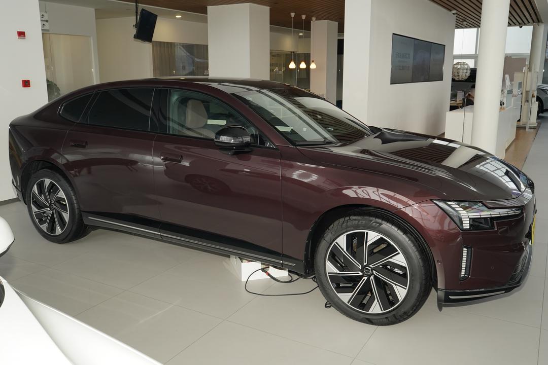 Volvo ES90 2026, фото 8