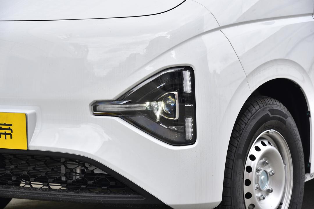 Dongfeng Forland V8E 2026, фото 14