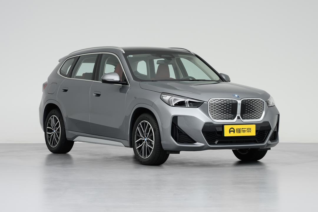 BMW iX1 2026, фото 3