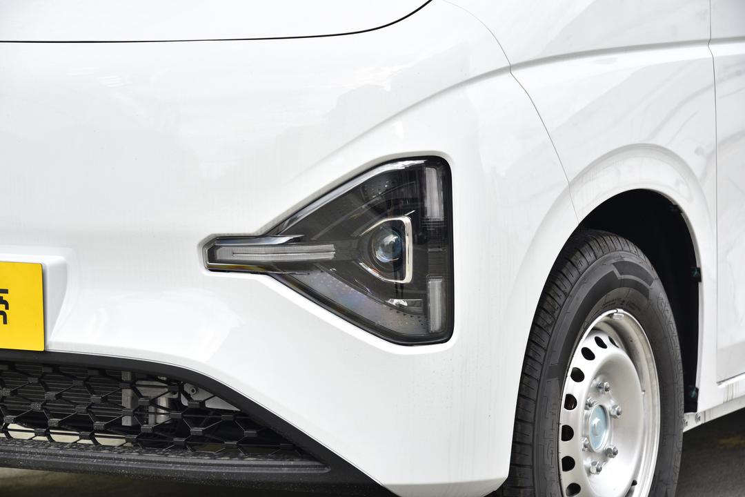 Dongfeng Forland V8E 2026, фото 13